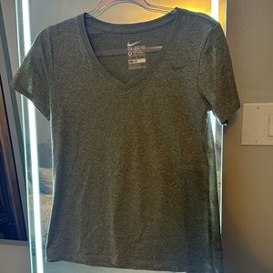Nike Dri-Fit Womans TShirt Medium grey Vneck Short Sleeves Athletic Cut
